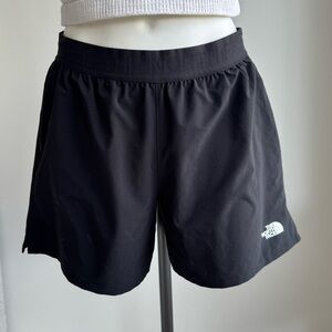 North face women’s athletic shorts with liner